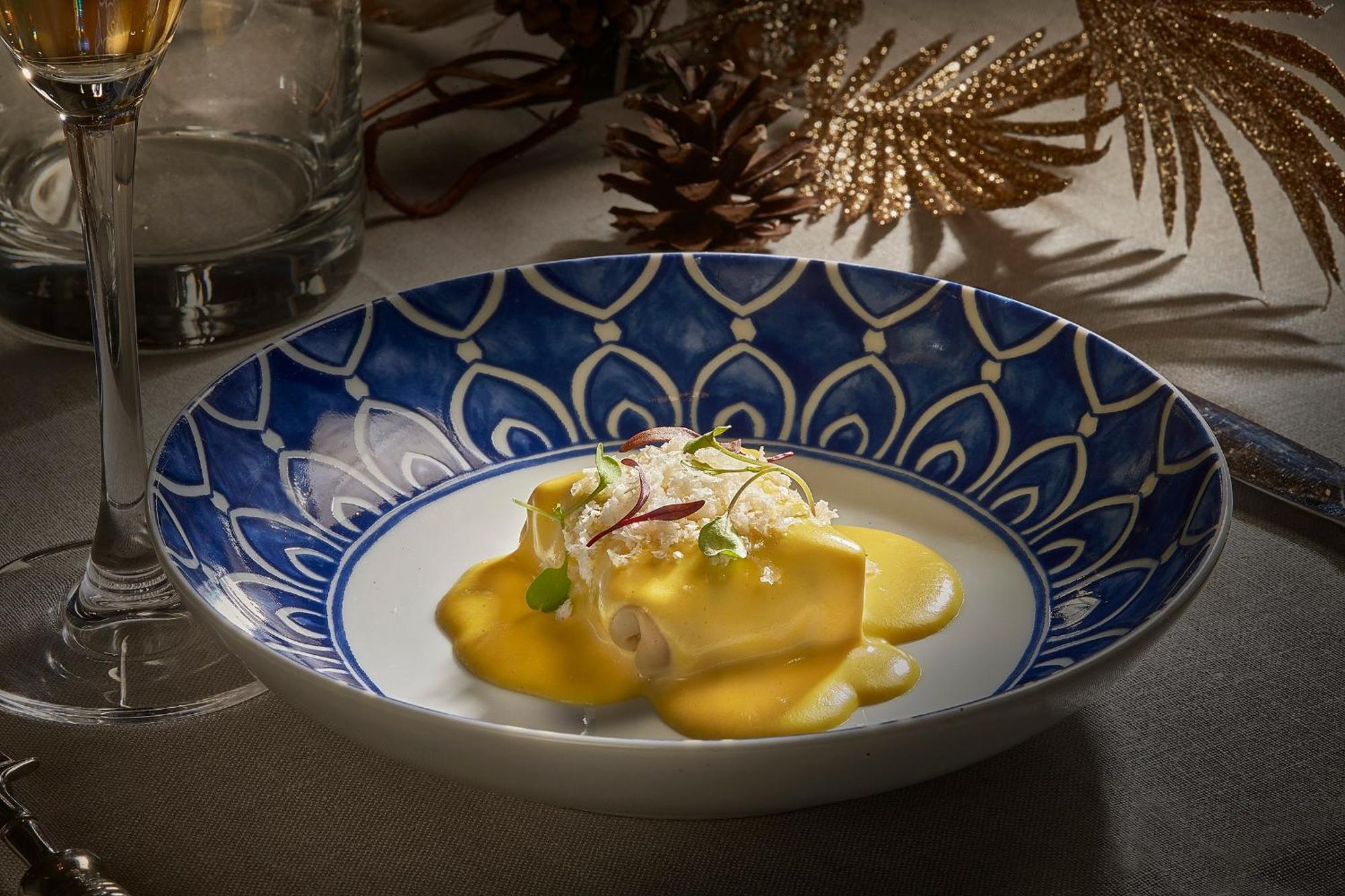 Relais&Châteaux Heritage Hotel Madri Exterior foto A mango and coconut dessert